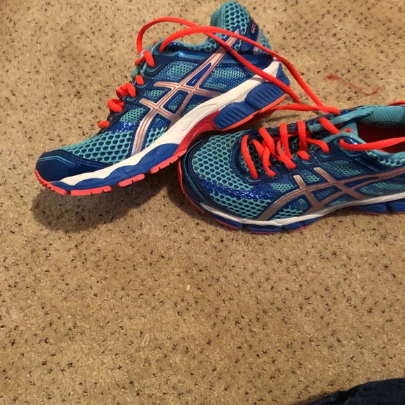 ASICS Gel Cumulus size 7 - Picture 2 of 8